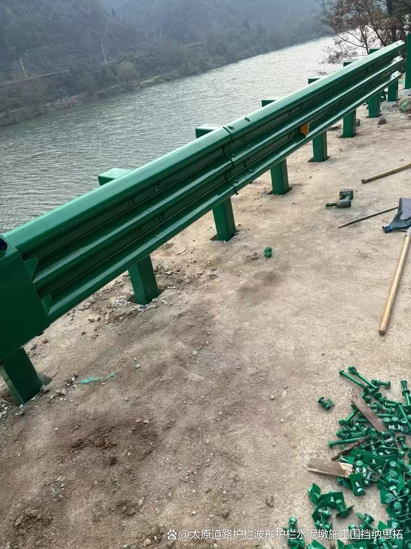 山西水泥仿木护栏厂家哪家口碑好